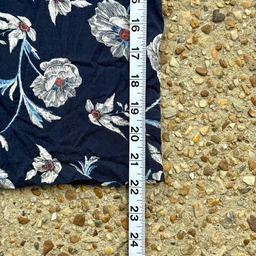 Torrid Challis Women’s Navy Floral Jumpsuit Pockets Size 2 2X - Picture 8 of 9